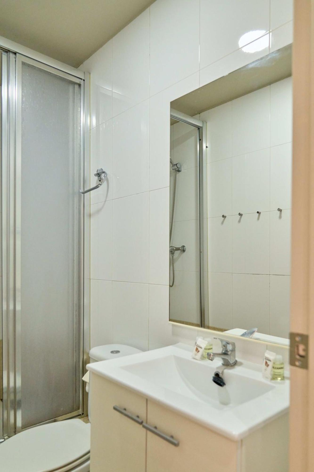 Stay U-Nique Apartments Torre Damians برشلونة المظهر الخارجي الصورة