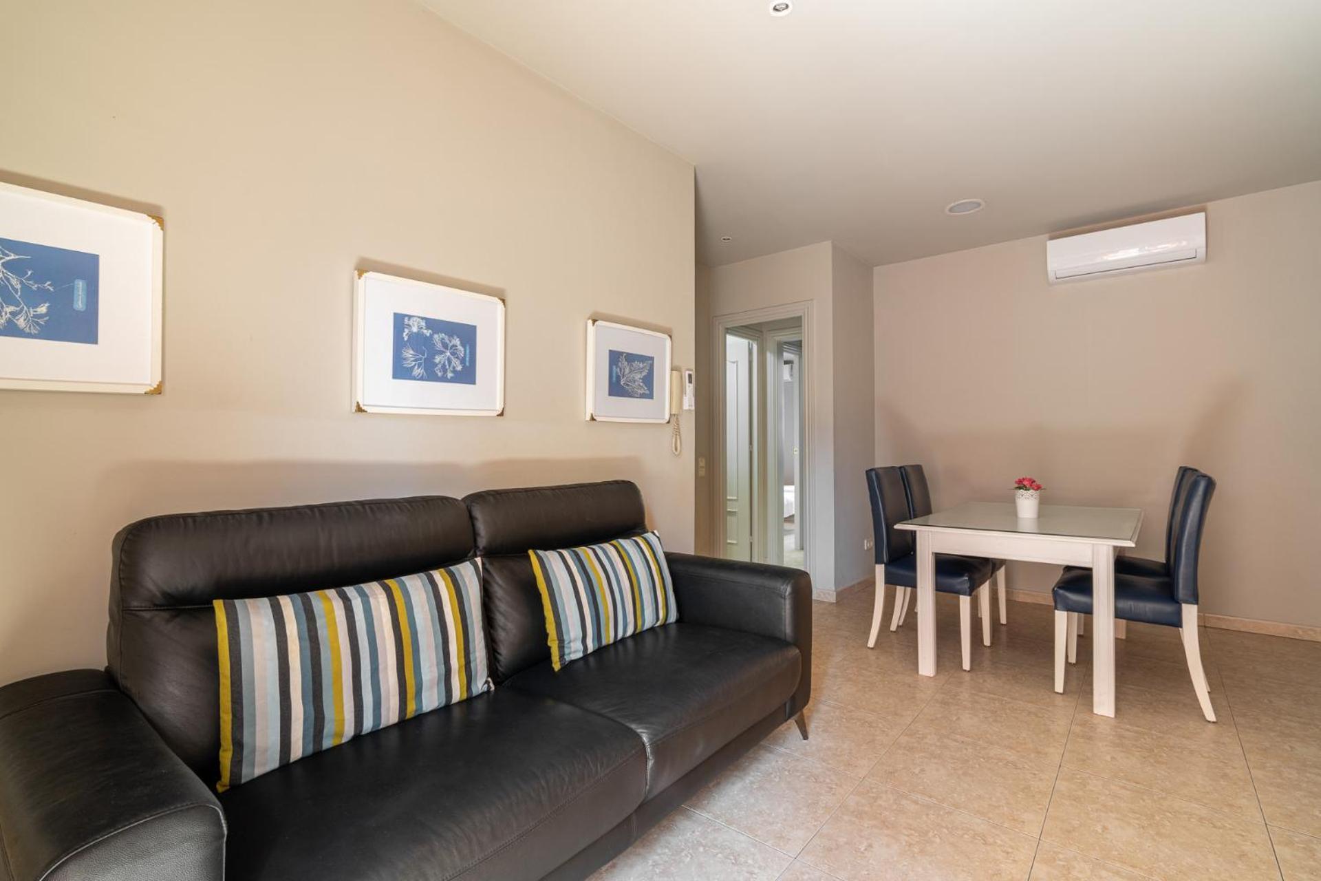 Stay U-Nique Apartments Torre Damians برشلونة المظهر الخارجي الصورة